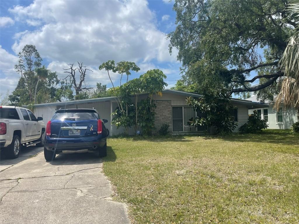 2494 S Milmar Dr., Sarasota, FL 34237