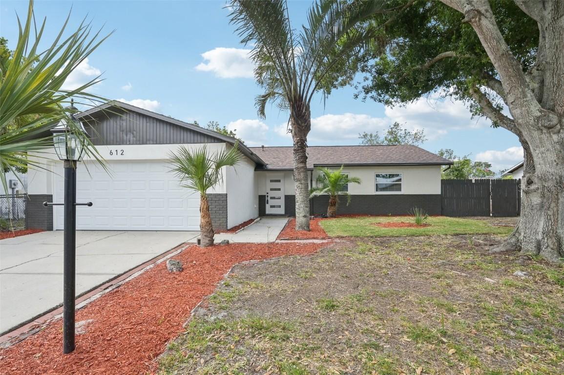612 65th Ave., Bradenton, FL 34207