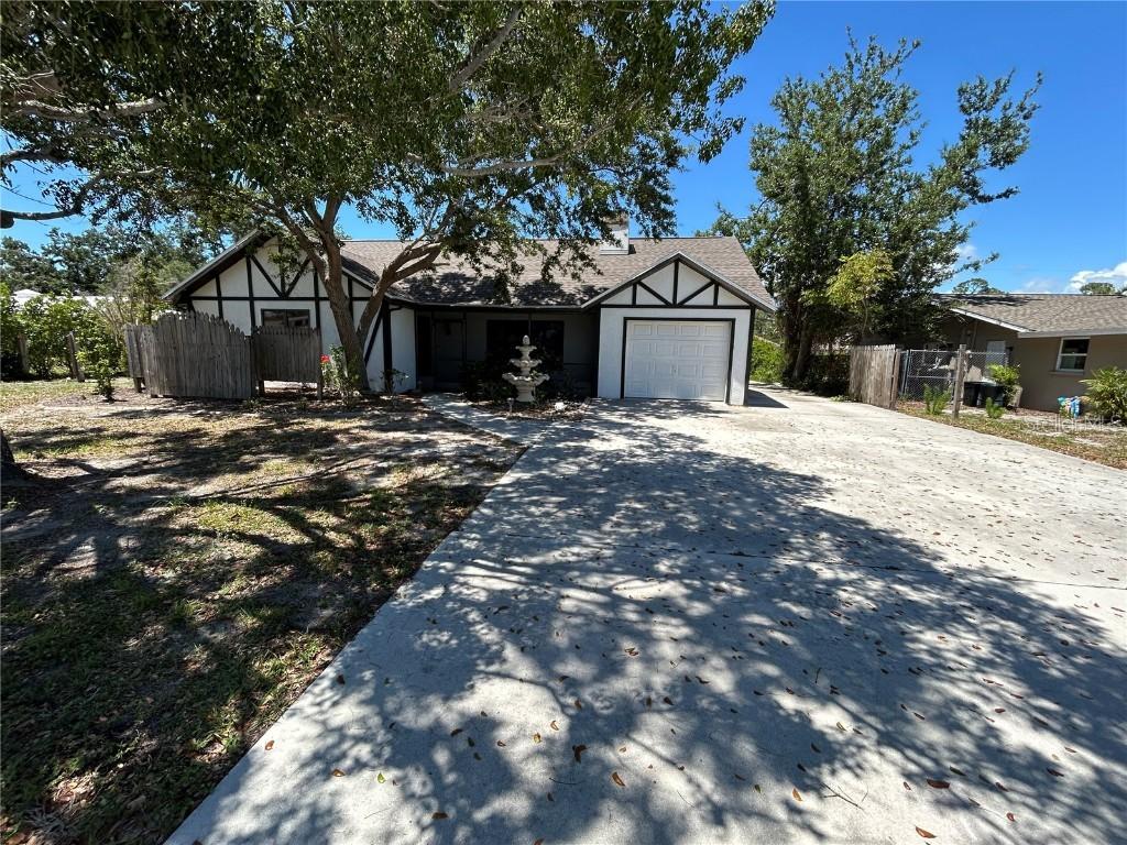 1500 Crest Dr., Englewood, FL 34223