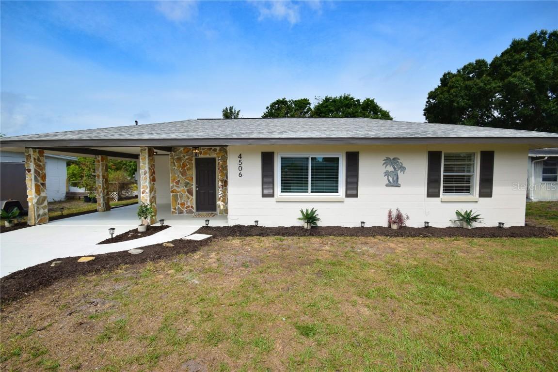 4506 20th St., Bradenton, FL 34207