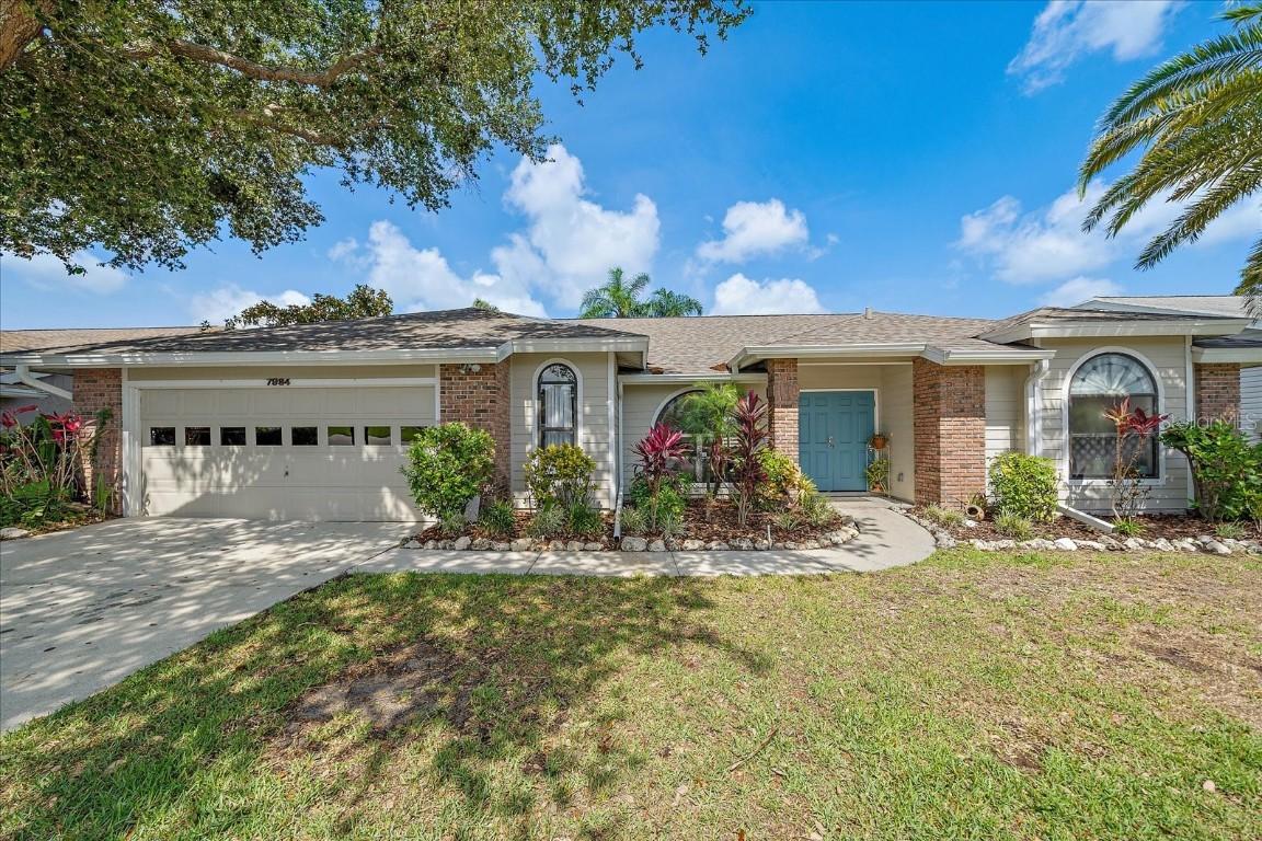 7984 Glenbrooke Ln., Sarasota, FL 34243