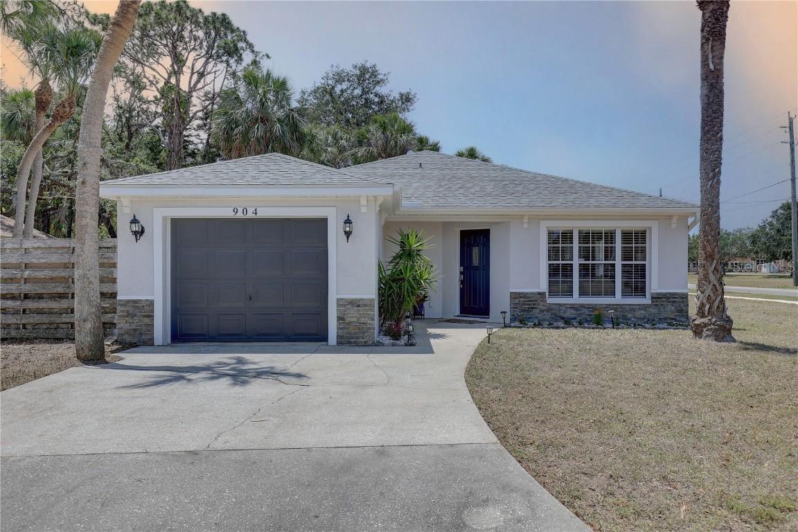 904 Winter Garden Dr., Sarasota, FL 34243