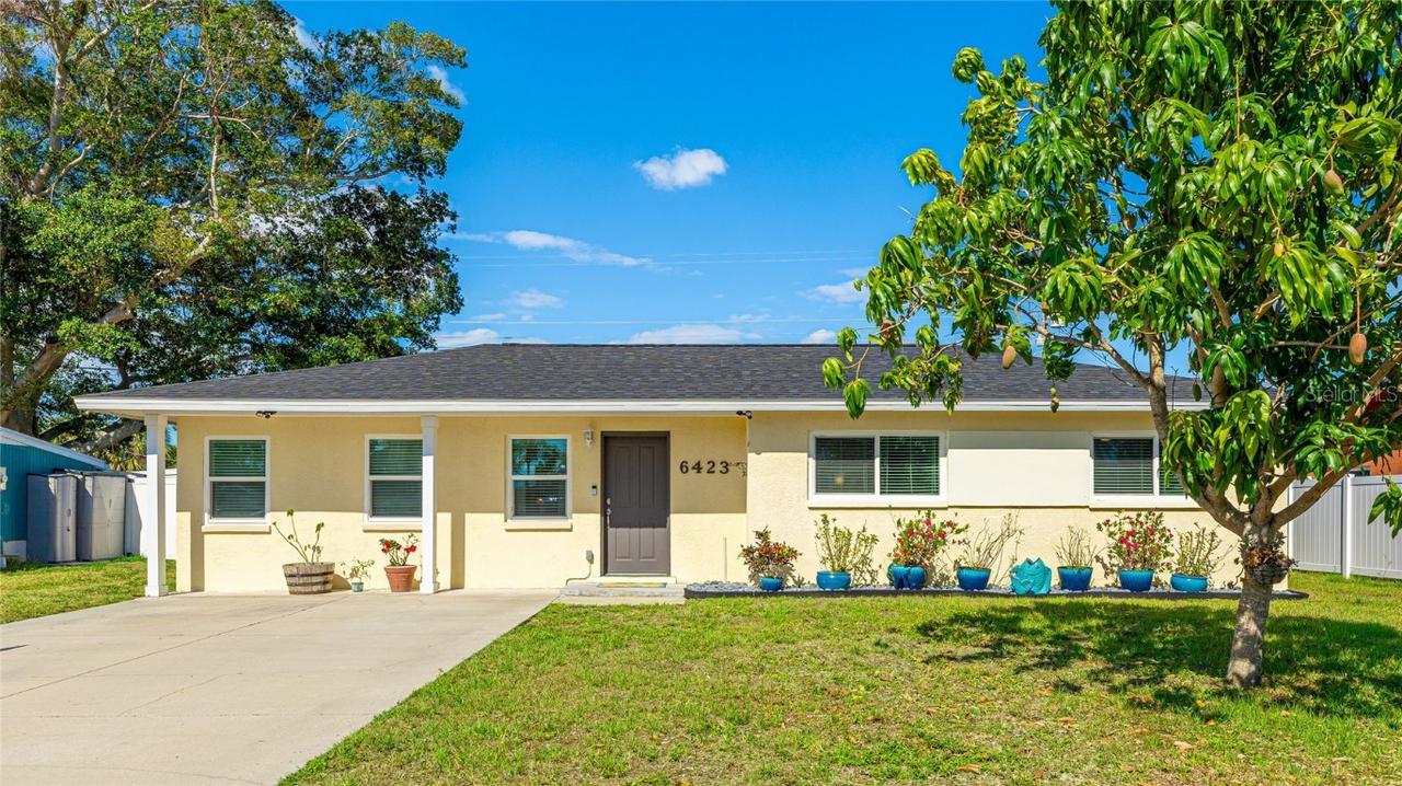 6423 Georgia Ave., Bradenton, FL 34207