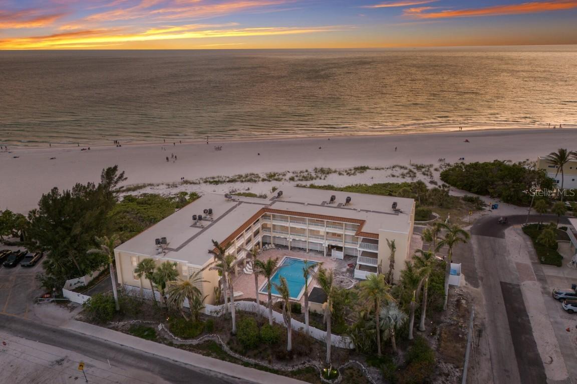 4200 Gulf Dr #104, Holmes Beach, FL 34217