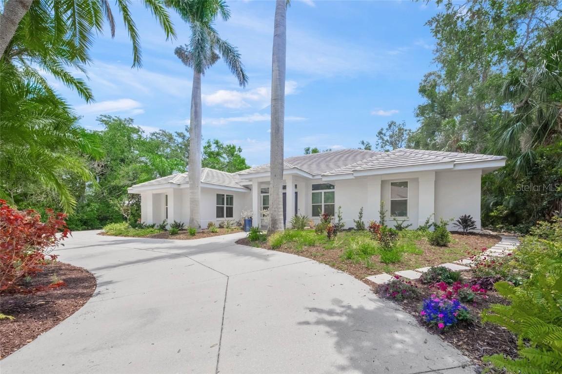 924 Indian Beach Dr., Sarasota, FL 34234