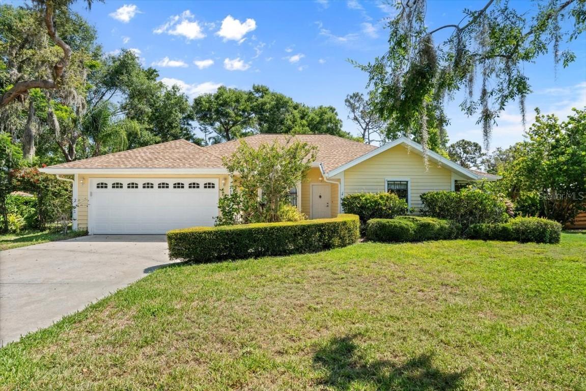 13511 4th Plz E, Bradenton, FL 34212