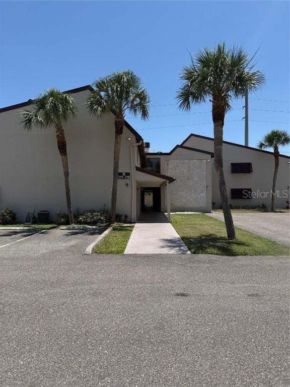 7273 Cloister Dr. #121, Sarasota, FL 34231