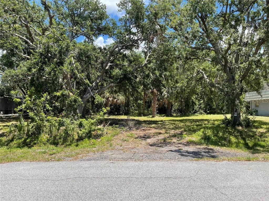 107 9th St., Ruskin, FL 33570