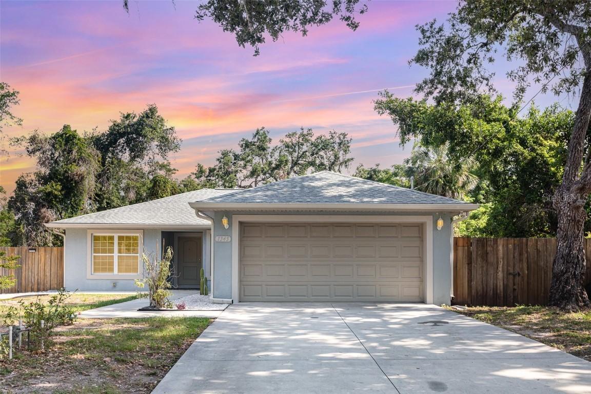 1345 S 24th St., Sarasota, FL 34234