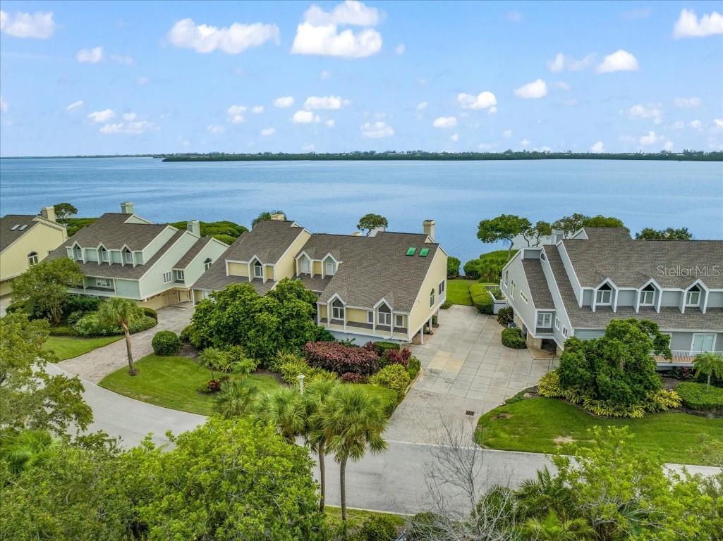 76 Tidy Island Blvd., Bradenton, FL 34210