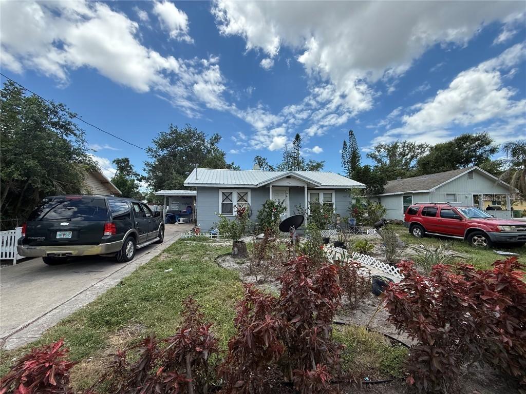 1113 23rd Ave., Bradenton, FL 34205