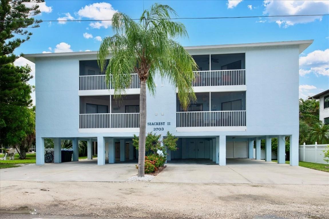 3703 5th Ave. #3, Holmes Beach, FL 34217