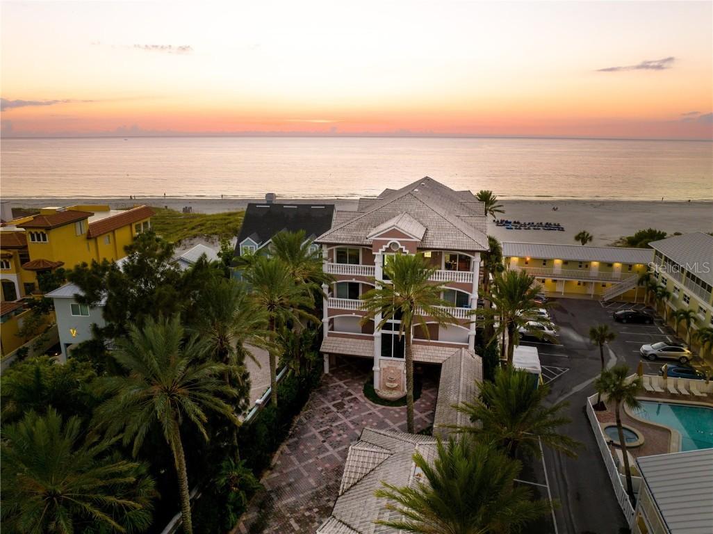 3800 Gulf Blvd. #PH, St Petersburg, FL 33706