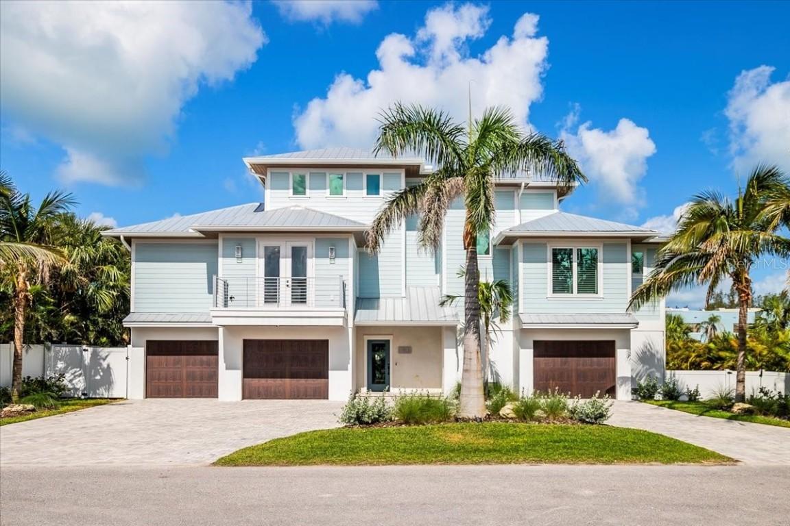 3702 5th Ave., Holmes Beach, FL 34217