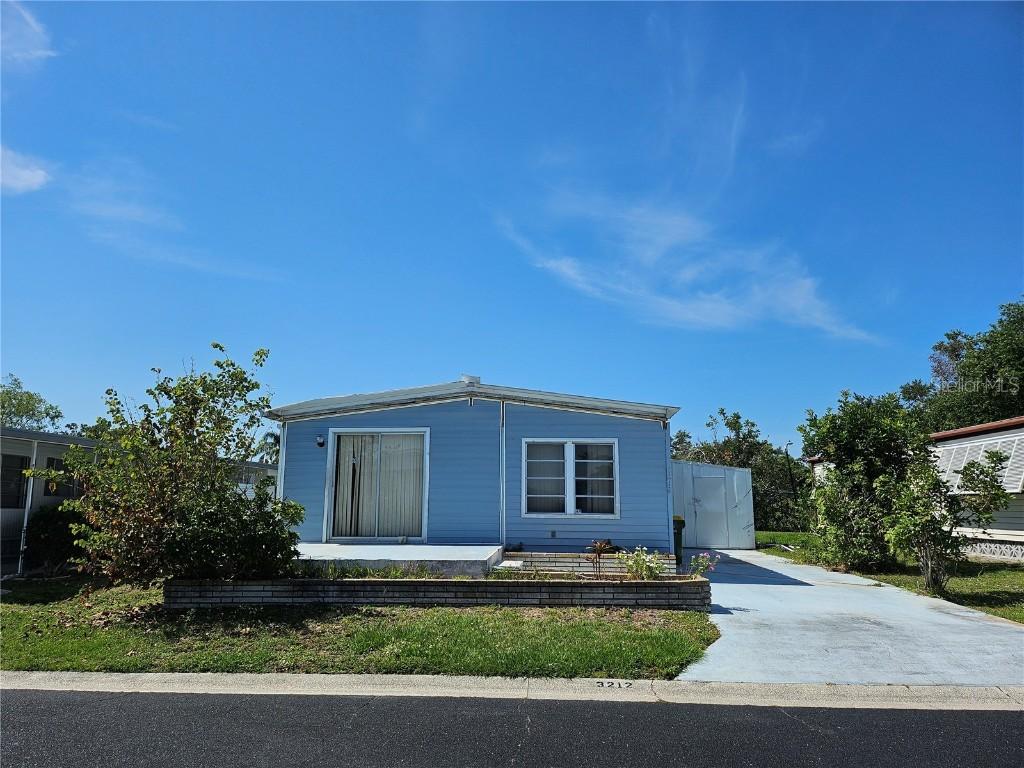 3212 Oakwood Blvd., Sarasota, FL 34237