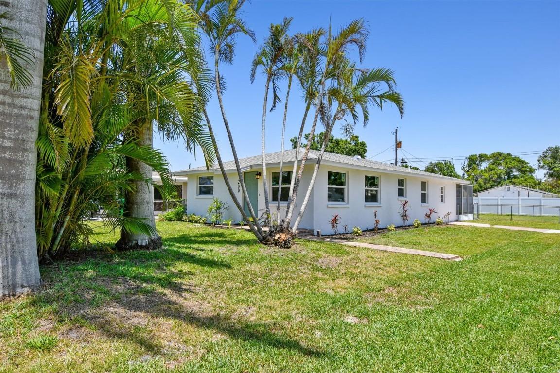 1200 25th Ave., Palmetto, FL 34221