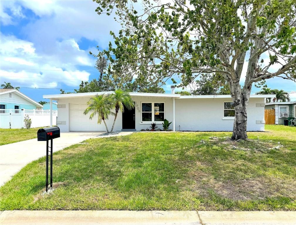 1902 24th Ave., Bradenton, FL 34205