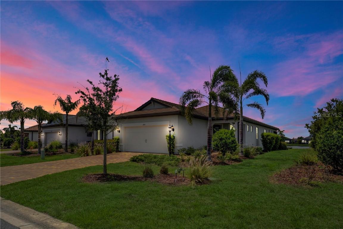 17725 Northwood Pl., Bradenton, FL 34202