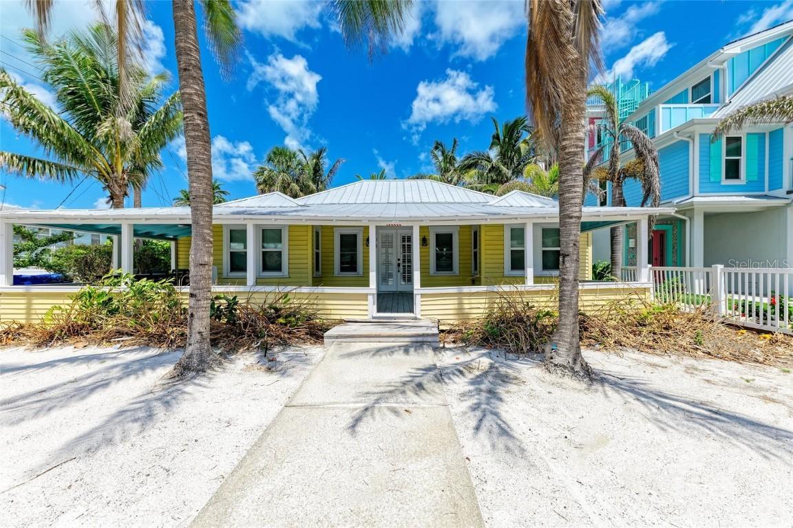 104 Magnolia Ave., Anna Maria, FL 34216