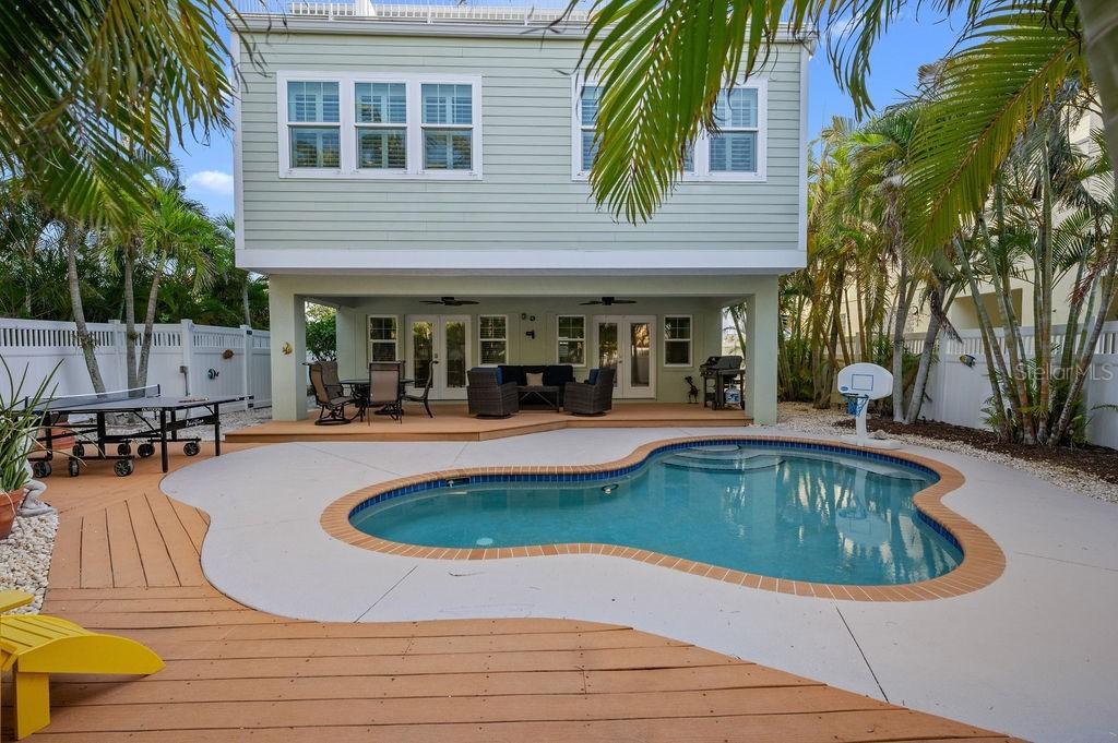 704 Gladiolus St., Anna Maria, FL 34216