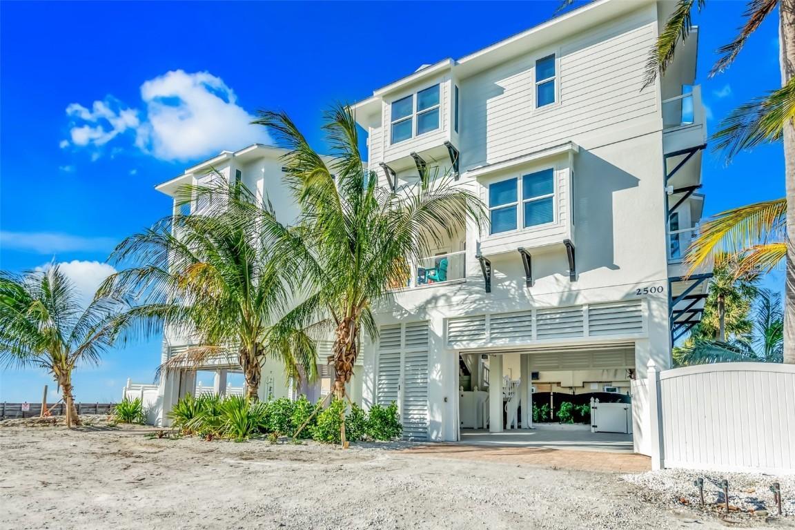 2500 Gulf Dr., Bradenton Beach, FL 34217