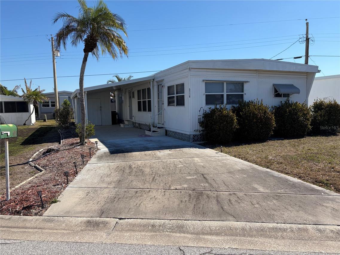 5118 Oakland Hills Ave., Sarasota, FL 34234