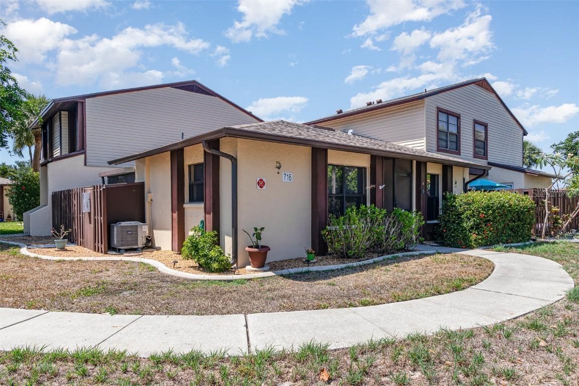 716 SE 12th Ct. #31, Cape Coral, FL 33990