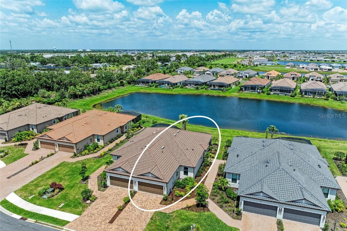 3027 Formia Ct., Lakewood Ranch, FL 34211