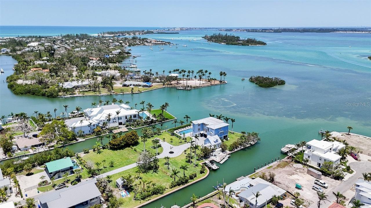 630 De Narvaez Dr., Longboat Key, FL 34228