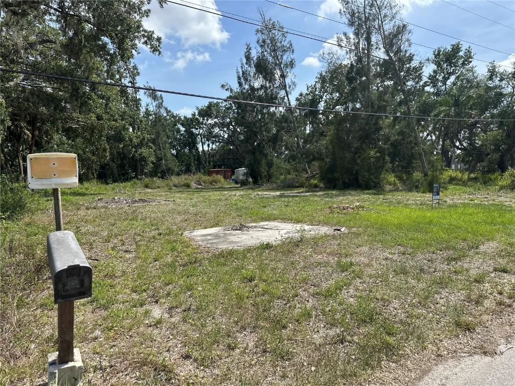 3022 12th Ave., Bradenton, FL 34208