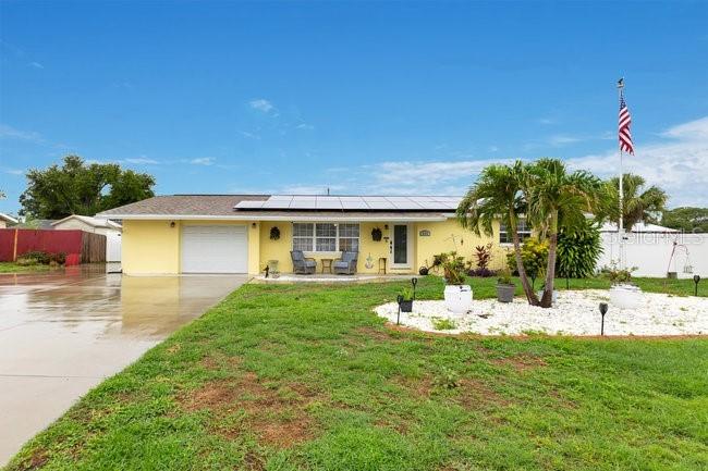 212 W 66th Avenue Dr., Bradenton, FL 34207
