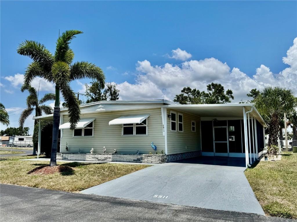5511 Denmark Dr., Bradenton, FL 34207