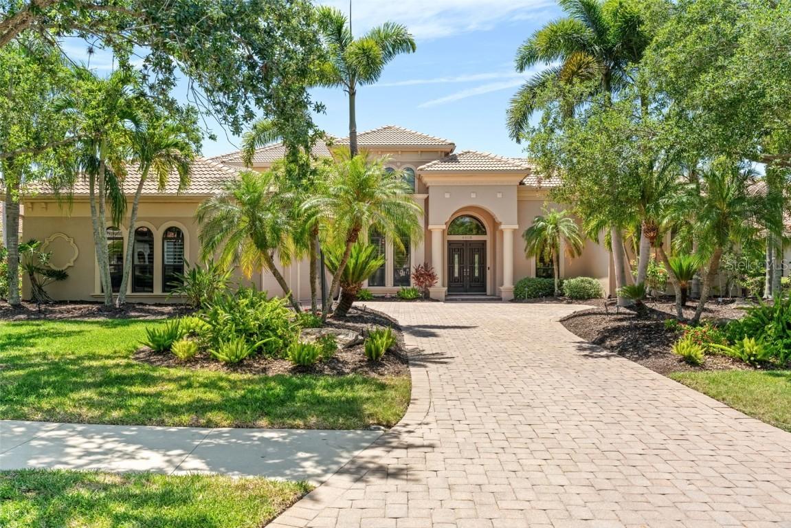 6808 Belmont Ct., Lakewood Ranch, FL 34202