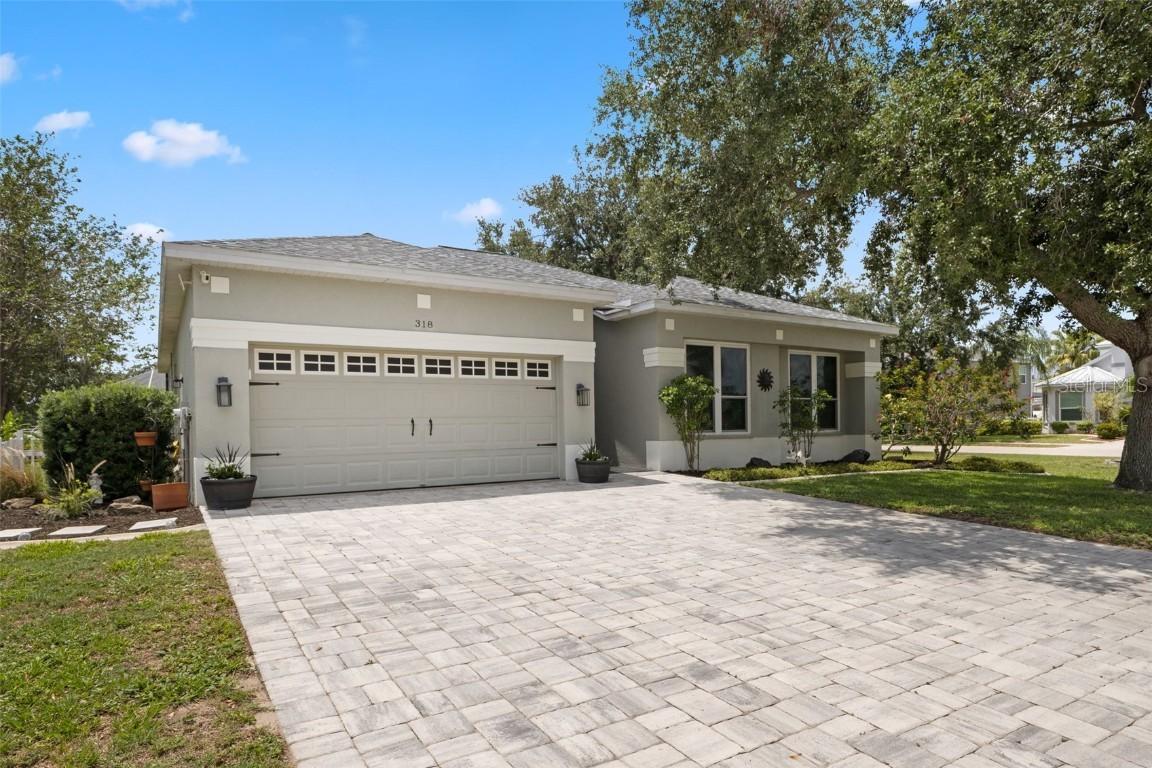 318 39th St., Bradenton, FL 34208