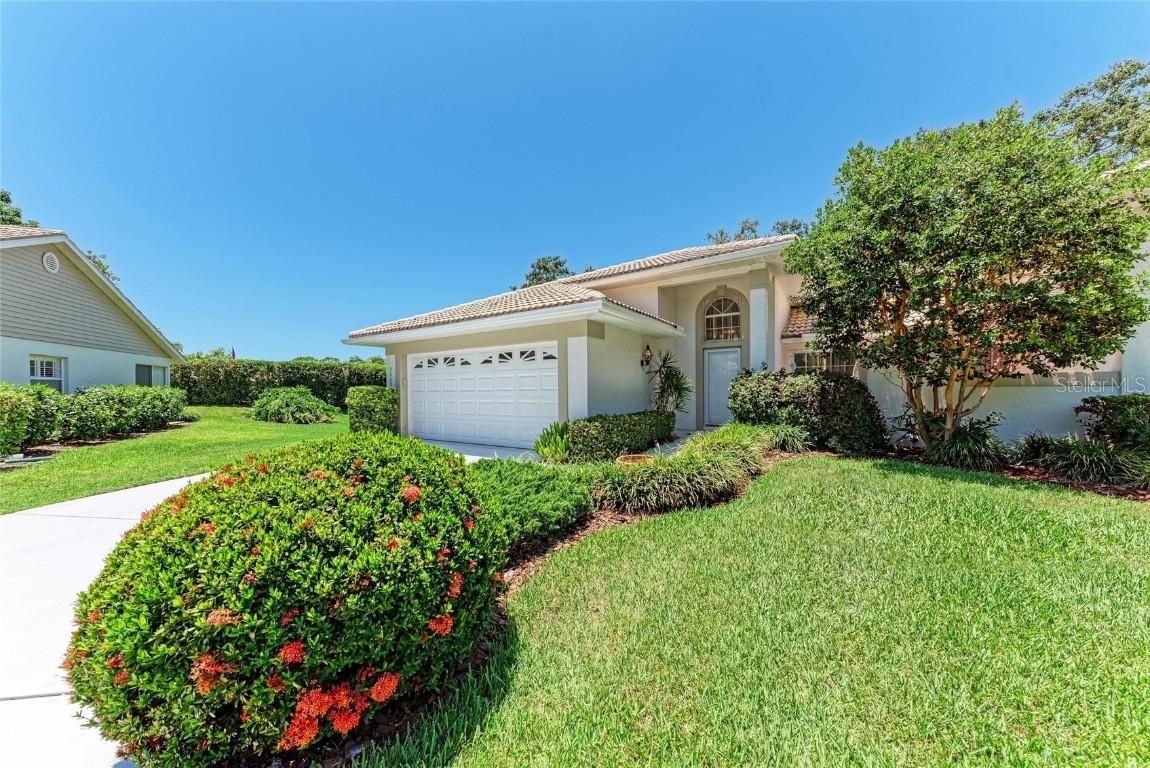7023 Woodside Oaks Cir. #1, Sarasota, FL 34231