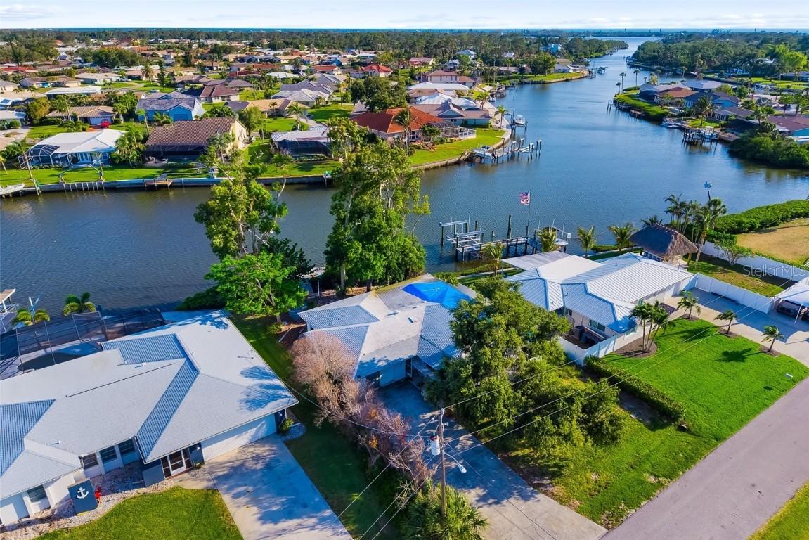 1921 Fairview Dr., Englewood, FL 34223