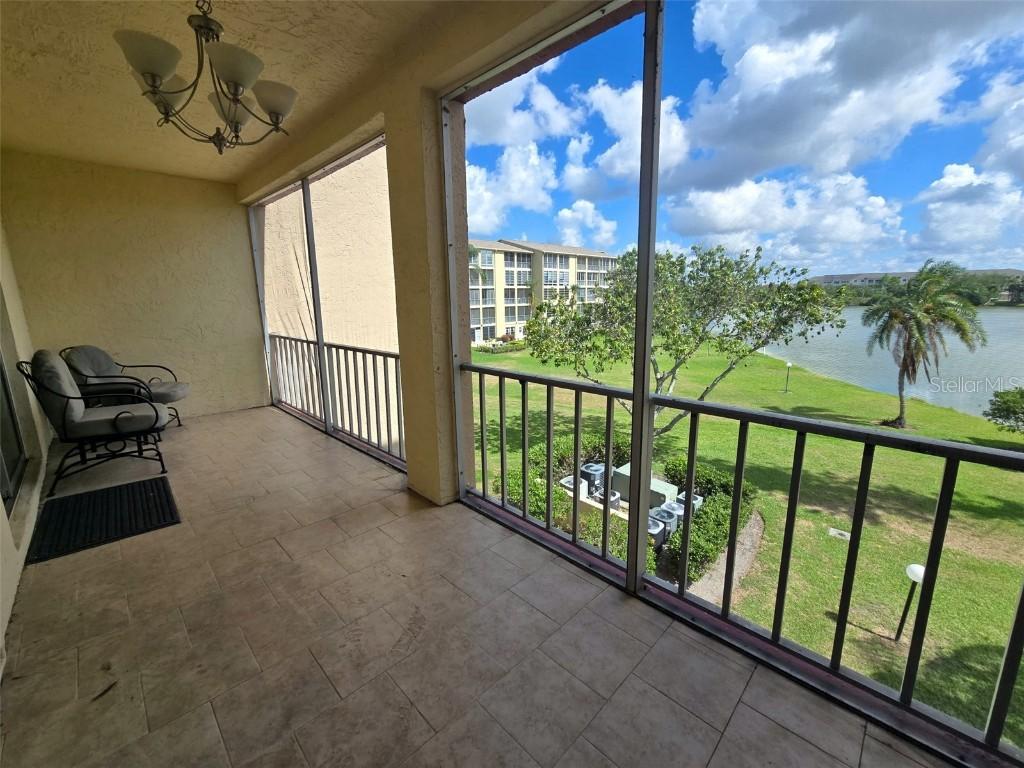 3917 Lake Bayshore Dr. #F-307, Bradenton, FL 34205