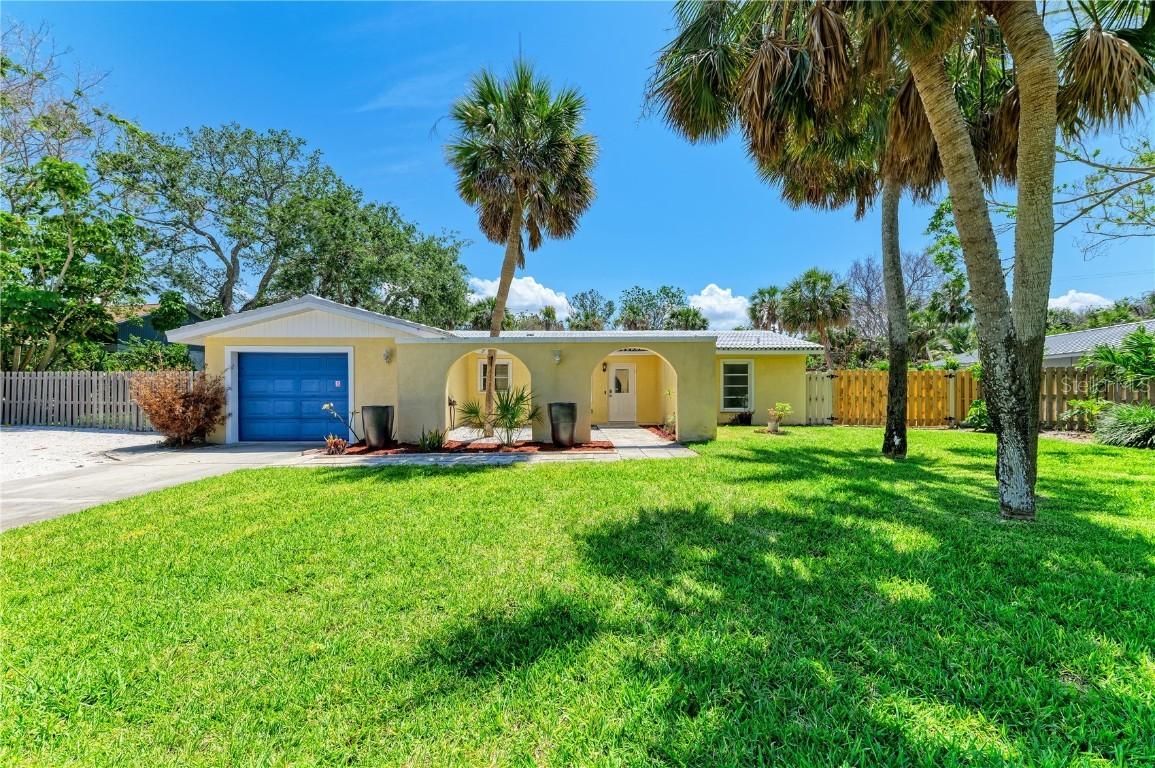 5223 Shadow Lawn Dr., Sarasota, FL 34242