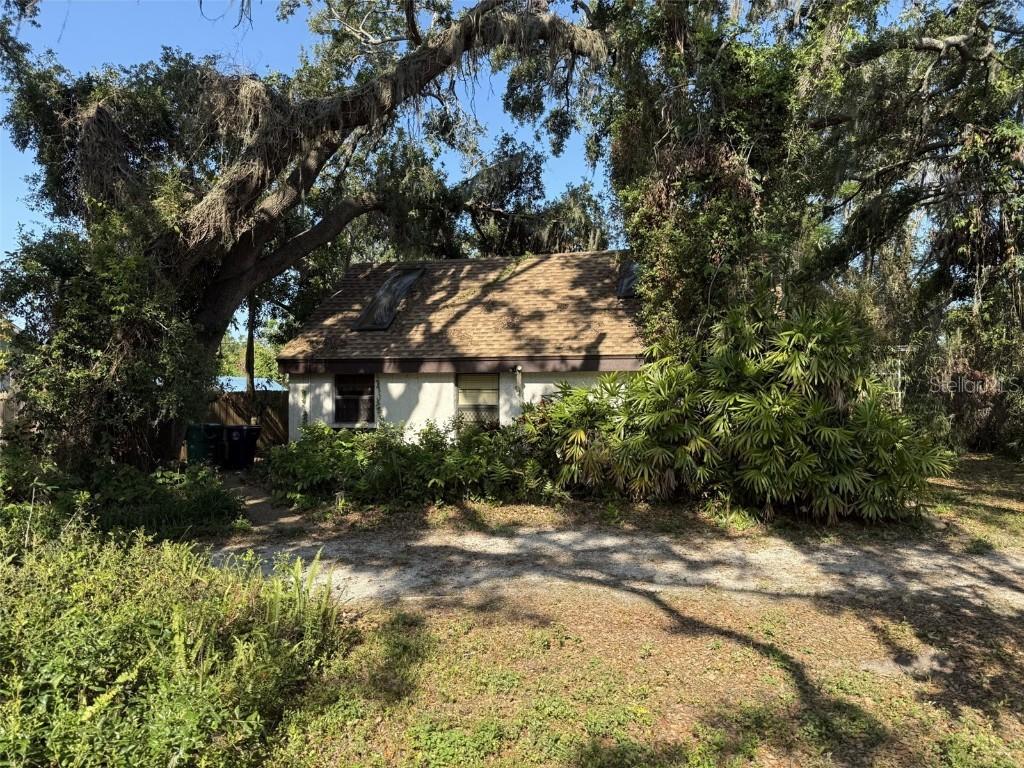 1511 11th Ave., Palmetto, FL 34221