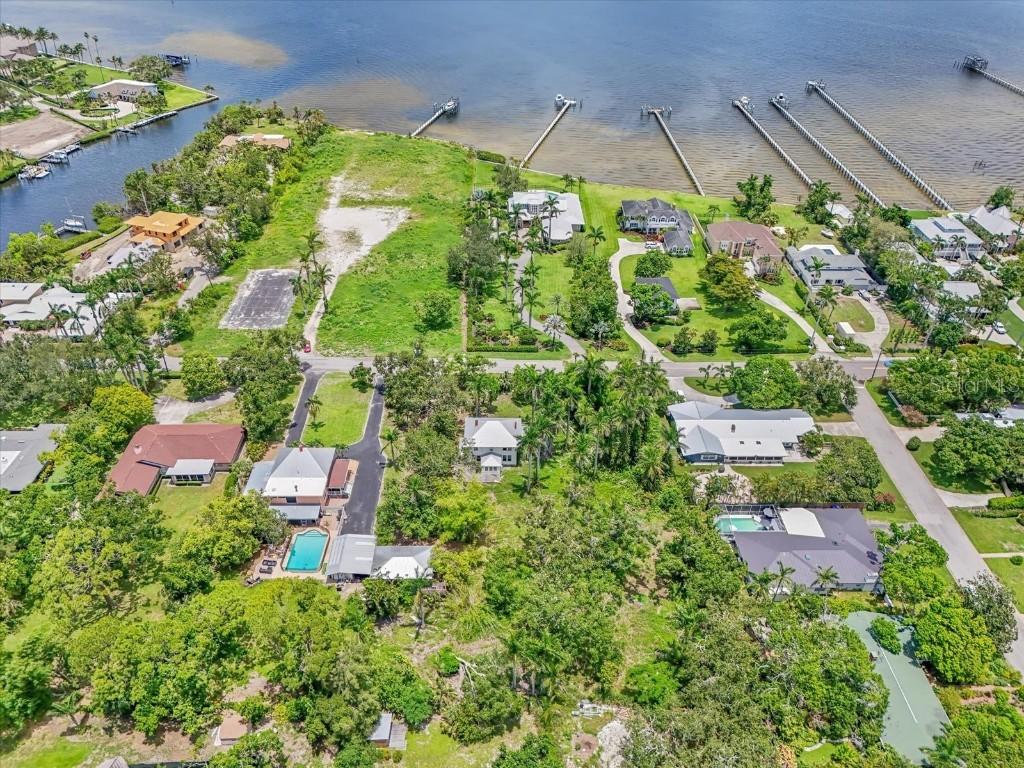 3601 Riverview Blvd., Bradenton, FL 34205
