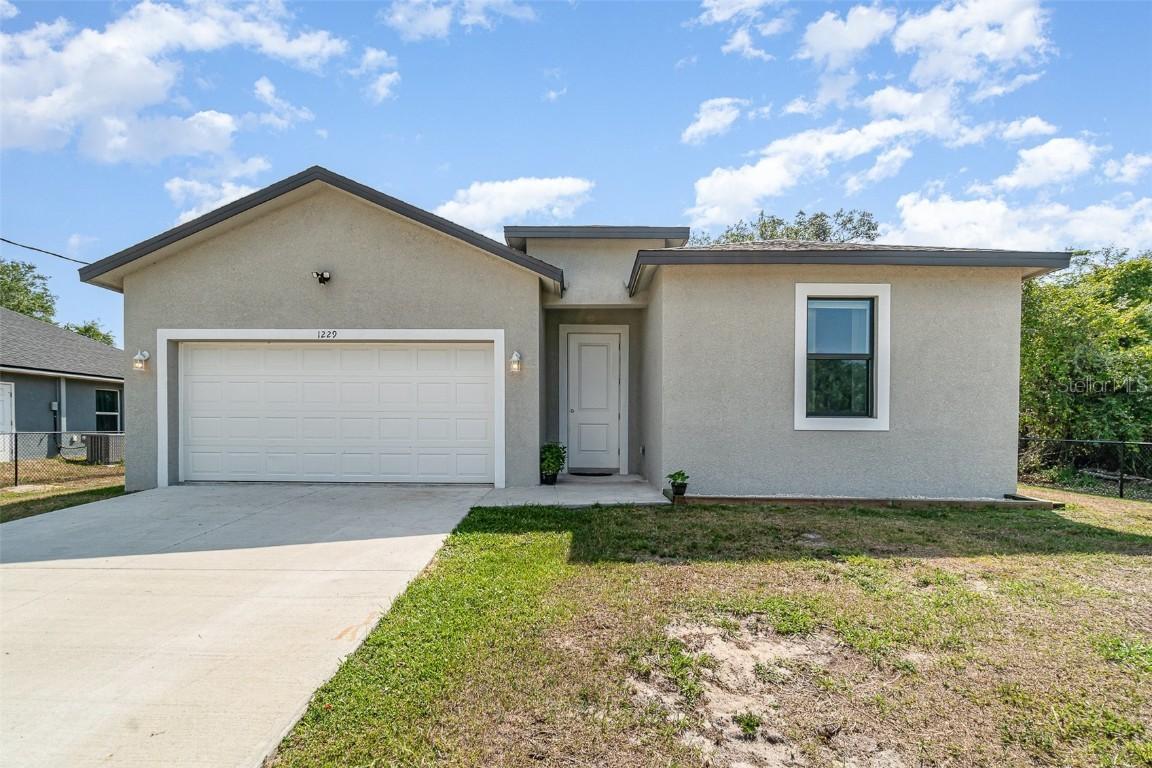 1229 Zinnia Loop, Labelle, FL 33935