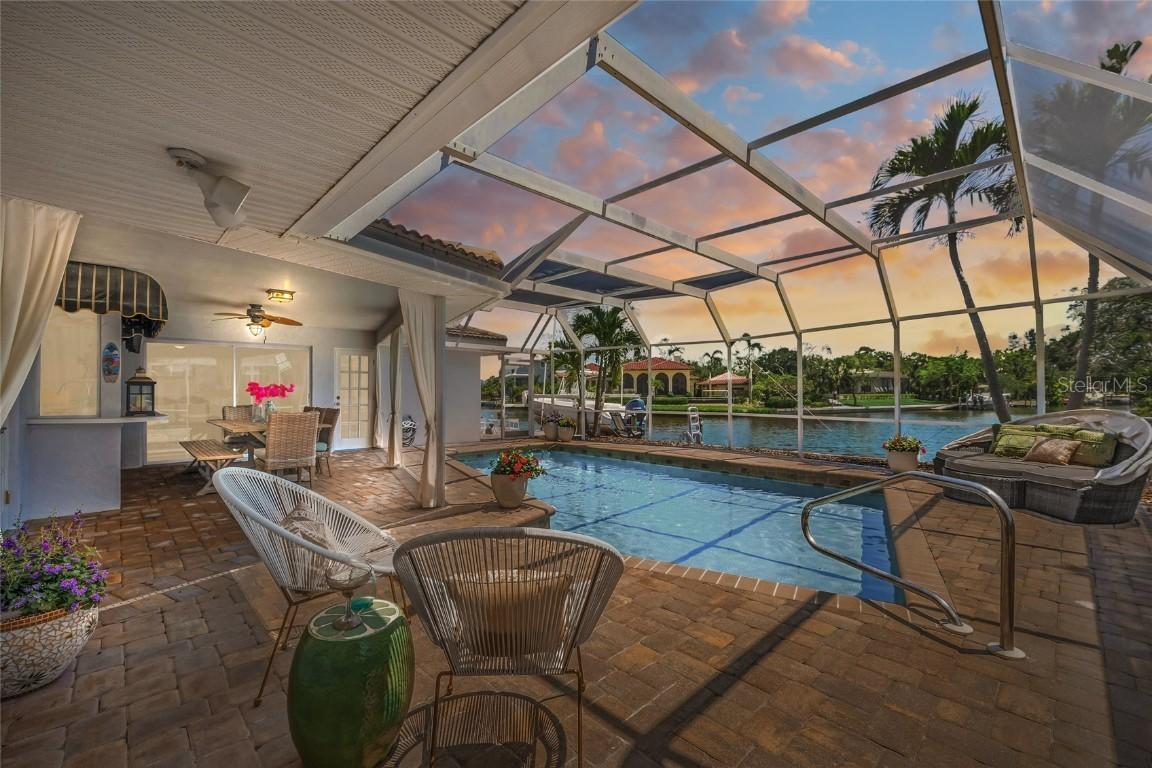 572 Commonwealth Ln., Sarasota, FL 34242