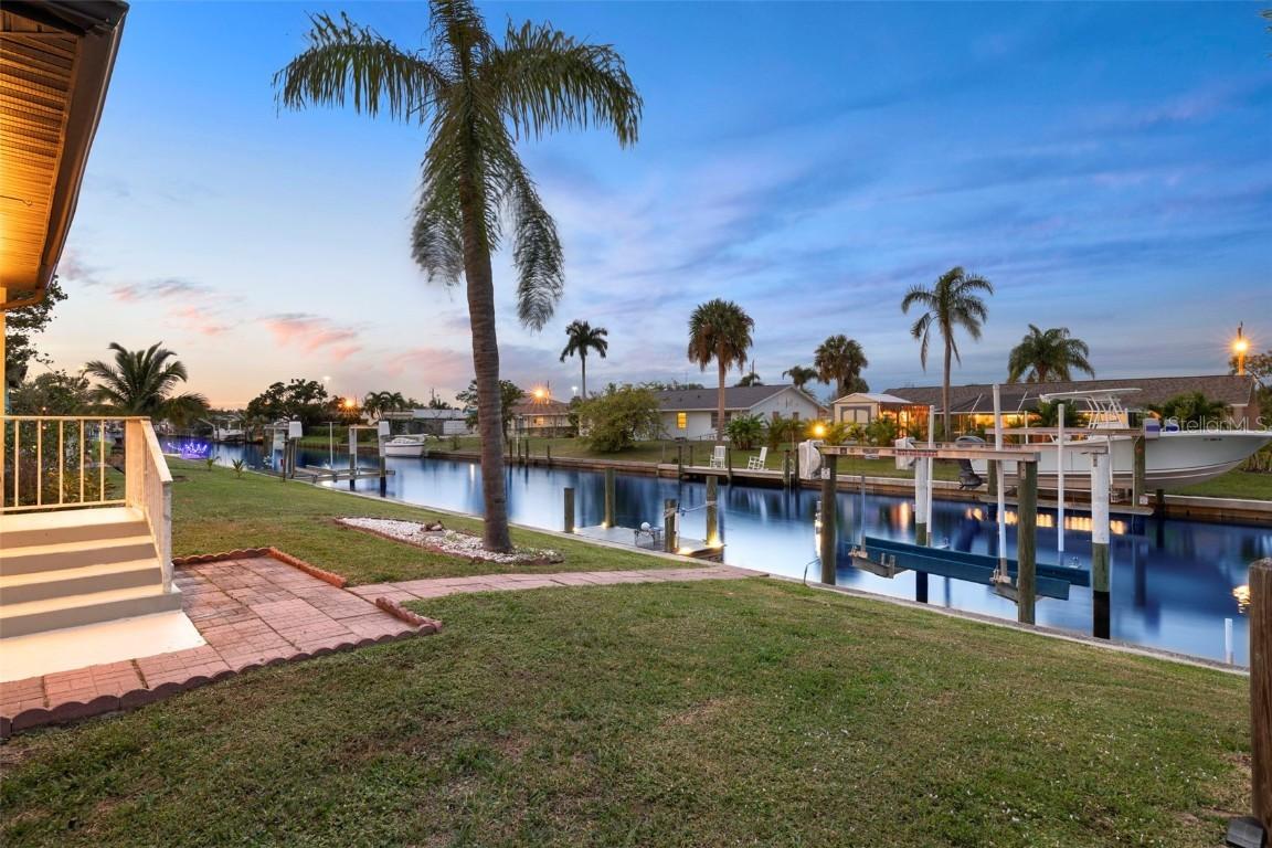 3203 Riverside Dr. #B, Punta Gorda, FL 33950