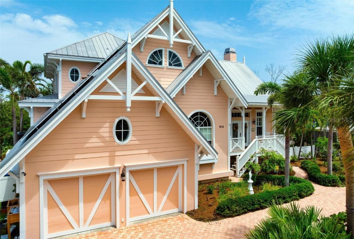 512 77th St., Holmes Beach, FL 34217