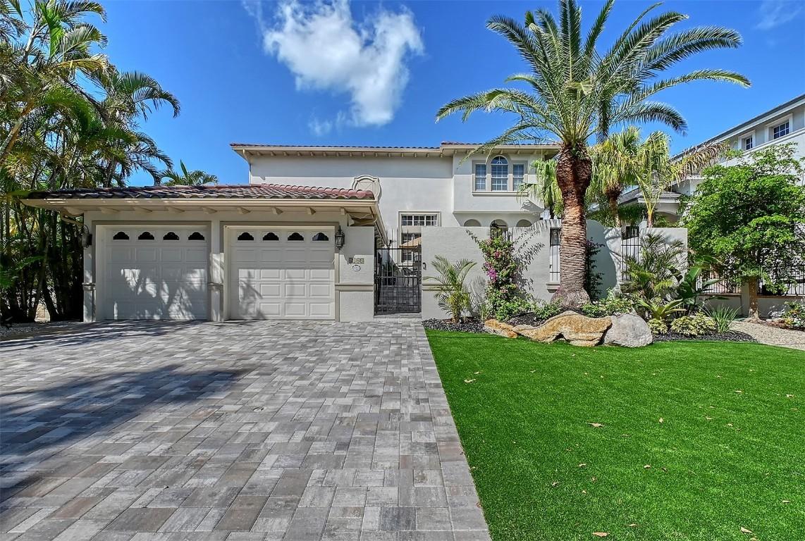 4108 Roberts Point Rd., Sarasota, FL 34242