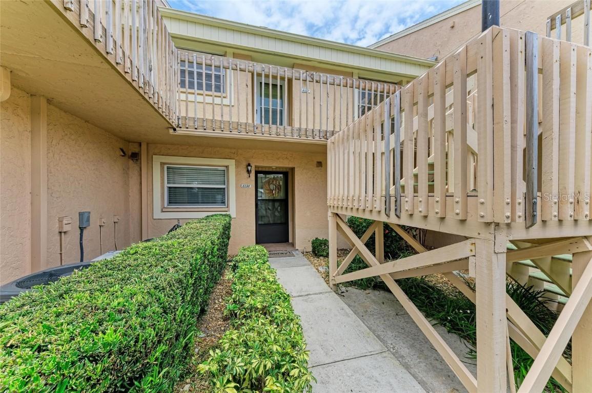 6030 7th Ave., Bradenton, FL 34209