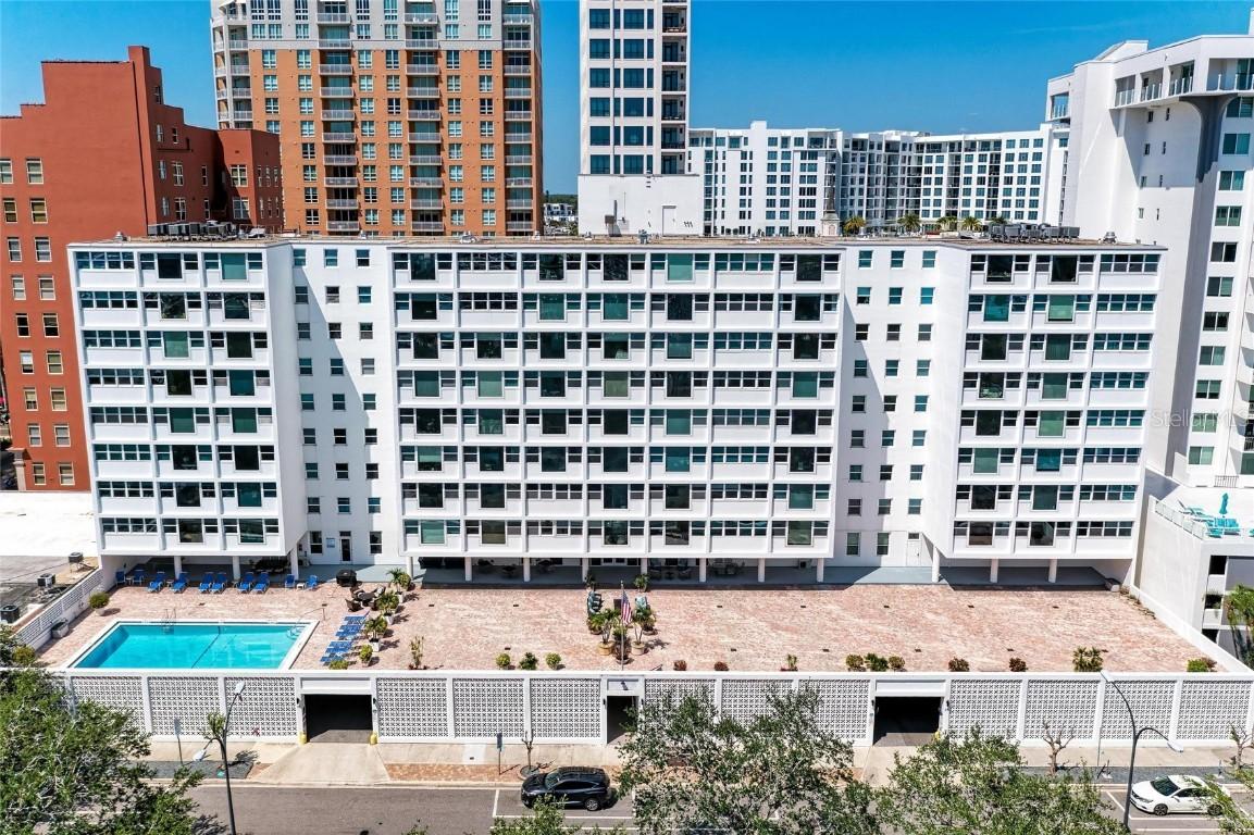 33 S Gulfstream Ave. #306, Sarasota, FL 34236