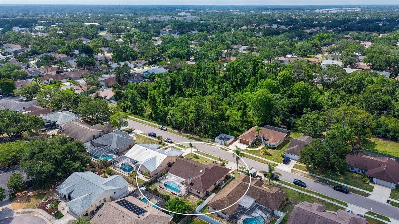 5613 Sweetwater Oak Dr., Sarasota, FL 34232