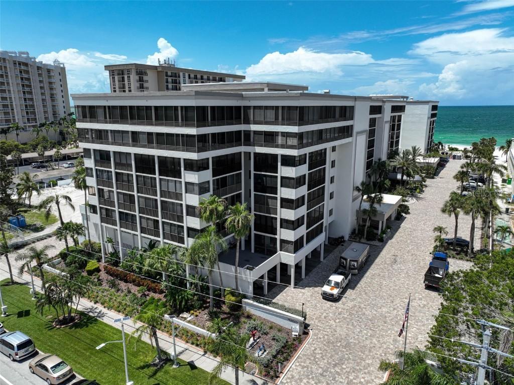 1100 Benjamin Franklin Dr. #802, Sarasota, FL 34236