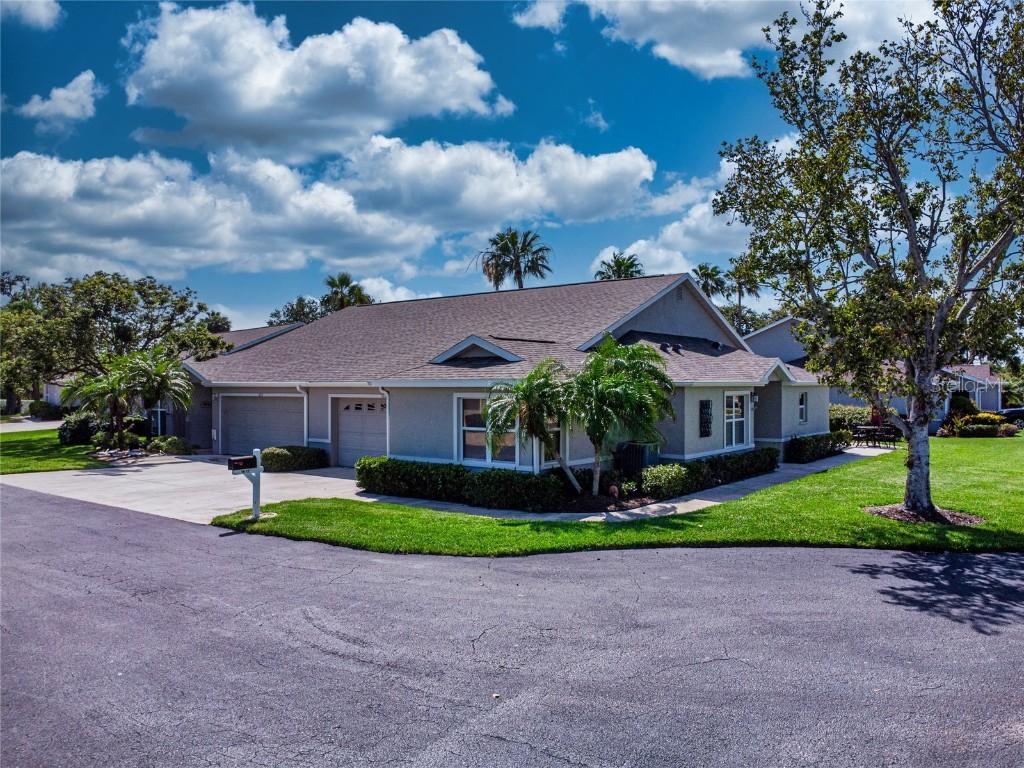1612 Fairway Oaks Dr., Palmetto, FL 34221